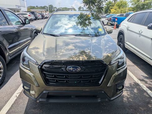 Used 2022 Subaru Forester Premium w/ Popular Package #3 AWD/4WD image 2