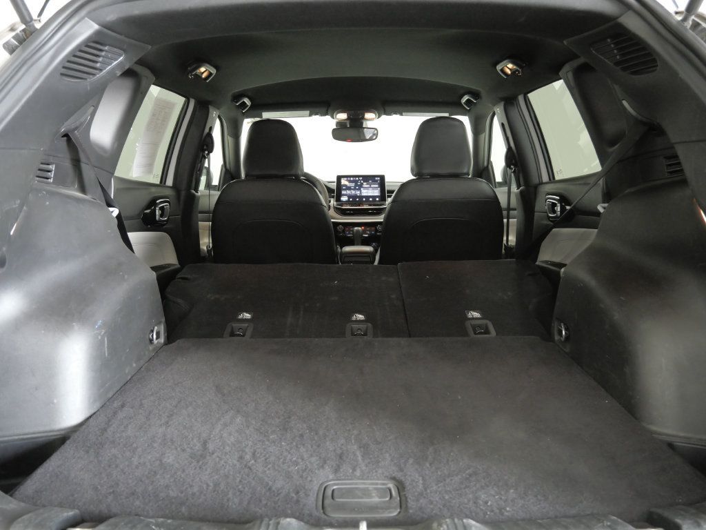 Used 2025 Jeep Compass Limited AWD/4WD image 27