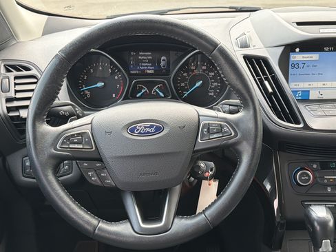 Used 2017 Ford Escape SE w/ Equipment Group 201A AWD/4WD image 15