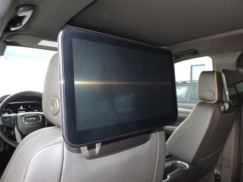 Certified 2023 GMC Yukon XL AT4 image 18