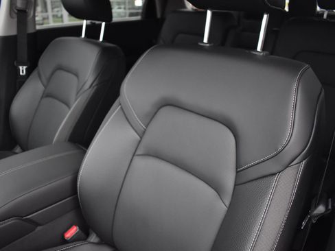 New 2026 Nissan Pathfinder SL image 27