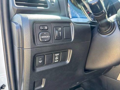 Used 2018 Toyota 4Runner SR5 Premium AWD/4WD image 24