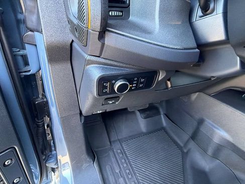 Used 2024 Ford Bronco Badlands AWD/4WD image 30