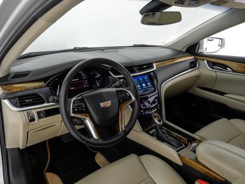 Used 2018 Cadillac XTS Luxury FWD image 16