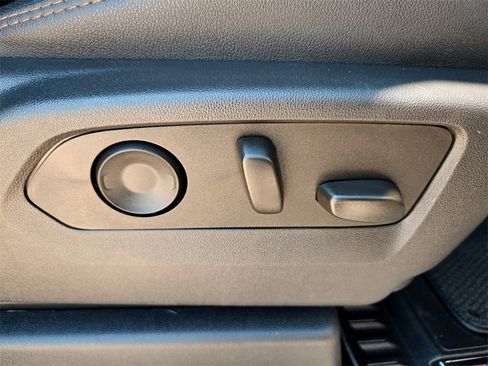 Used 2024 GMC Sierra 2500 AT4 w/ AT4 Premium Plus Package image 30