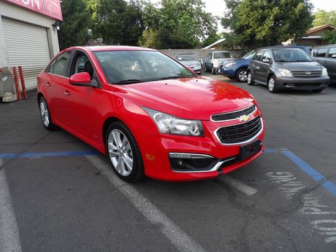 Used 2015 Chevrolet Cruze LTZ w/ Sun, Sound and Sport Package FWD image 2
