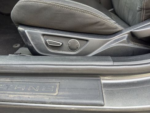 Used 2019 Ford Mustang GT RWD image 11