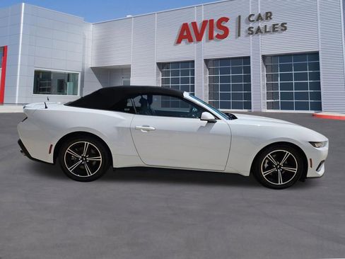 Used 2025 Ford Mustang Premium RWD image 7