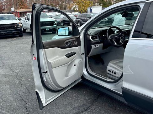 Used 2019 GMC Acadia SLT image 15