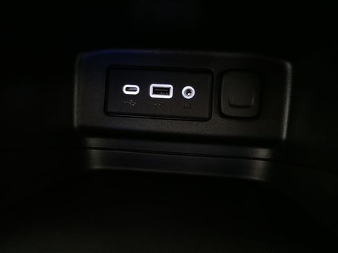 Used 2022 Chevrolet Equinox LS AWD/4WD image 30