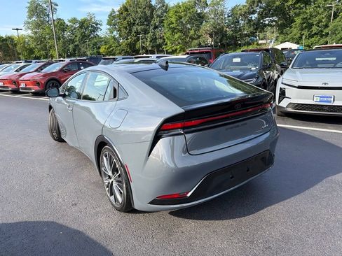 Used 2023 Toyota Prius Limited AWD/4WD image 8