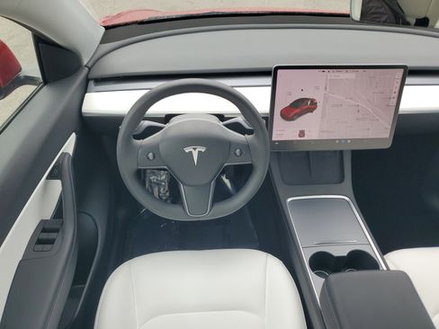 Used 2021 Tesla Model Y Long Range image 21