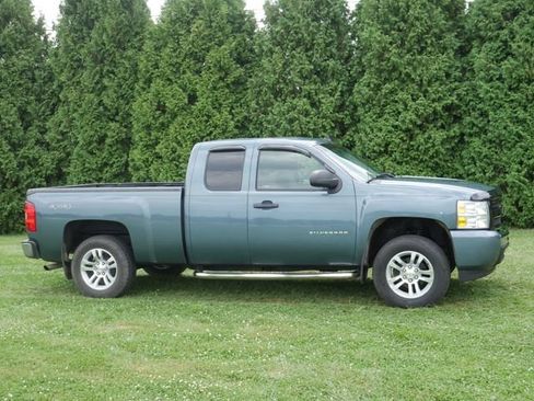 Used 2010 Chevrolet Silverado 1500 LT w/ Power Pack Plus AWD/4WD image 4