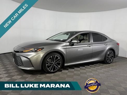 Used 2026 Toyota Camry XLE FWD image 1
