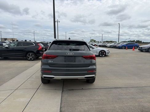 Used 2022 Audi Q3 2.0T Premium w/ Convenience Package AWD/4WD image 3