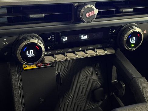 New 2026 Toyota 4Runner Limited AWD/4WD image 26