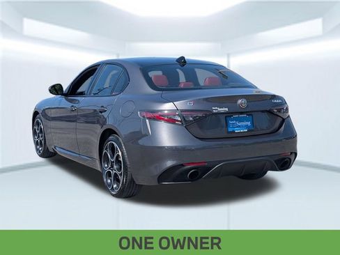 Used 2024 Alfa Romeo Giulia Veloce AWD/4WD image 3