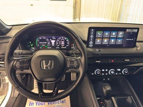 Used 2023 Honda Accord Sport image 12