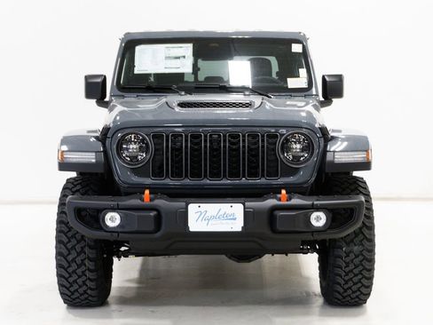 New 2026 Jeep Gladiator Mojave image 3