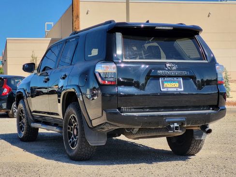 Used 2020 Toyota 4Runner SR5 Premium image 7