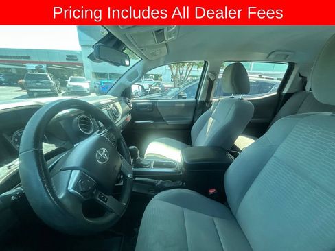 Used 2018 Toyota Tacoma SR5 RWD image 10