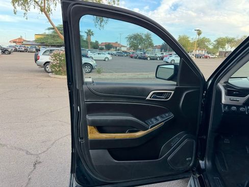 Used 2017 GMC Yukon Denali w/ Open Road Package image 22