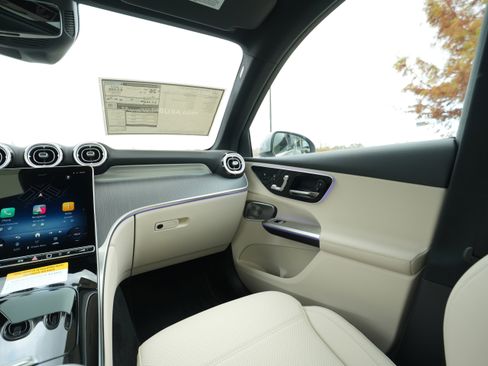 New 2026 Mercedes-Benz GLC 300 4MATIC image 22