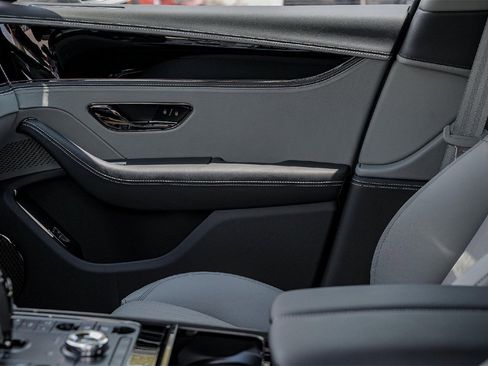 New 2025 Bentley Flying Spur Plug-In Hybrid image 20