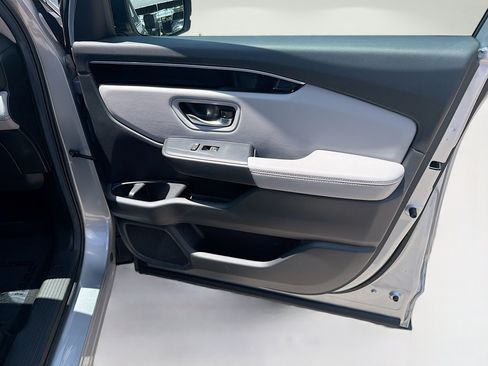 Used 2025 Honda Pilot EX-L image 31