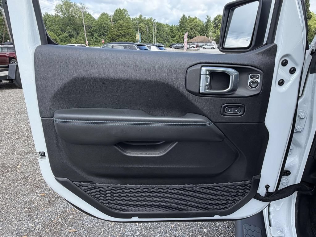 Used 2024 Jeep Wrangler High Altitude AWD/4WD image 12