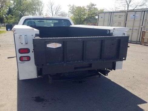 Used 2016 Ford F250 XL AWD/4WD image 4