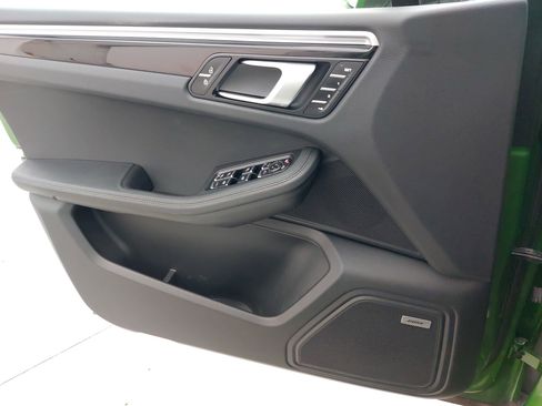 Certified 2021 Porsche Macan S image 29