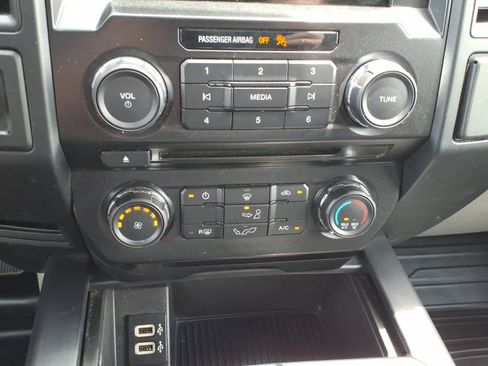 Used 2017 Ford F150 XL w/ Equipment Group 101A Mid AWD/4WD image 14