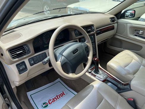 Used 2000 Volvo S70 GLT FWD image 9