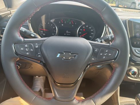 Used 2023 Chevrolet Equinox RS w/ RS Leather Package FWD image 13