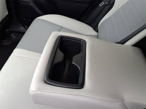 Used 2025 Toyota RAV4 XLE Premium image 9