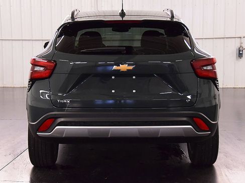 Used 2025 Chevrolet Trax LT w/ Driver Confidence Package FWD image 7
