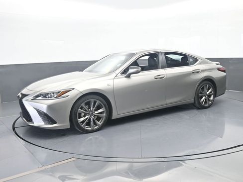 Used 2019 Lexus ES 350 F Sport w/ Accessory Package 2 FWD image 2