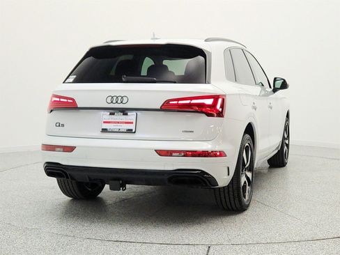 Used 2023 Audi Q5 2.0T Premium Plus w/ Premium Plus Package AWD/4WD image 6