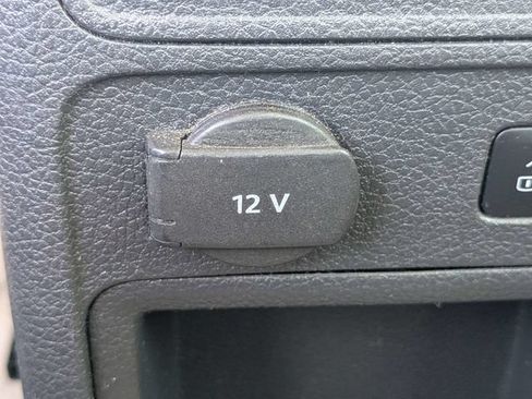 Used 2013 Volkswagen Jetta SE FWD image 14