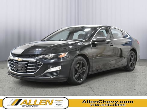 Used 2023 Chevrolet Malibu LS FWD image 1