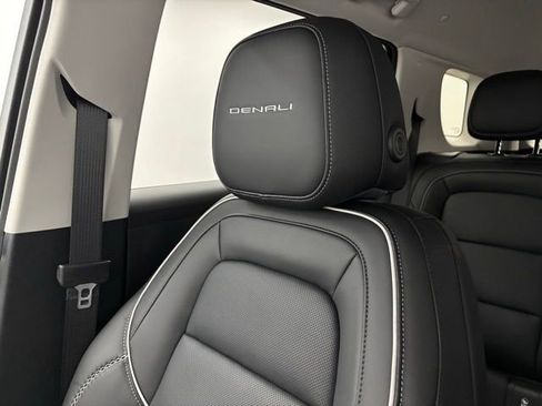 New 2026 GMC Terrain Denali w/ LPO, Floor Liner Package AWD/4WD image 42