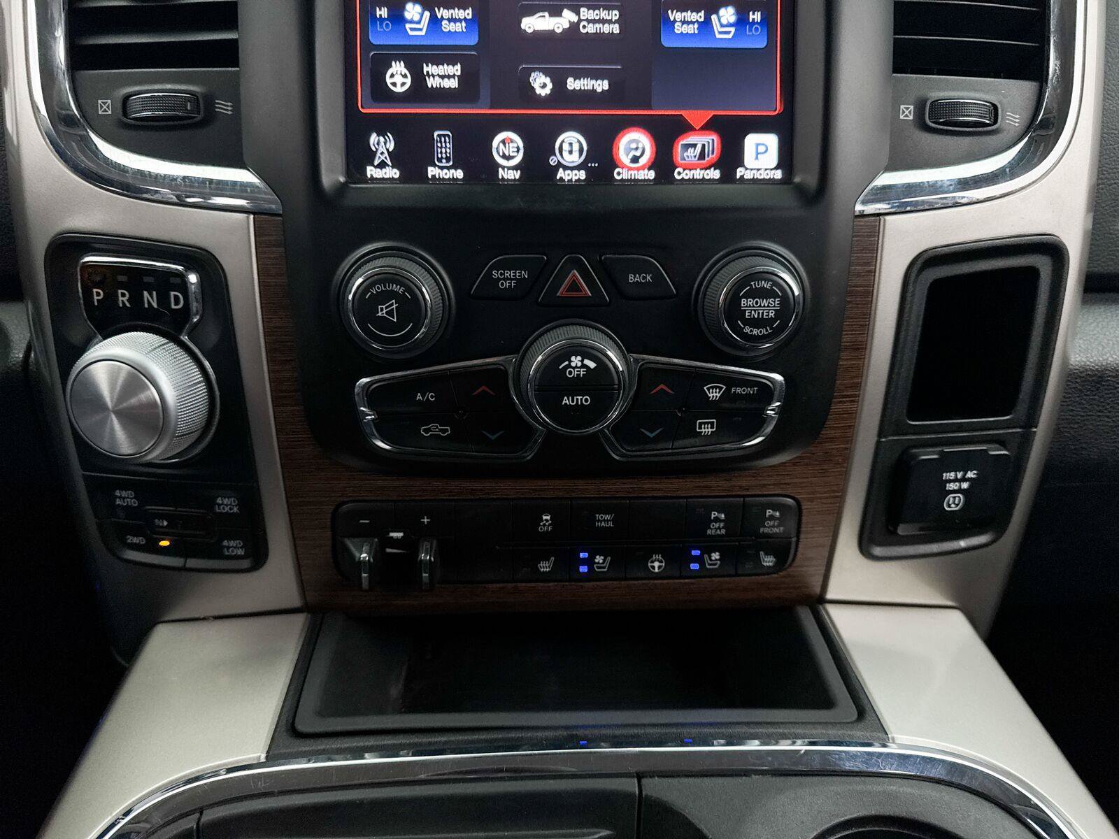 Used 2016 RAM 1500 Laramie w/ Convenience Group AWD/4WD image 29