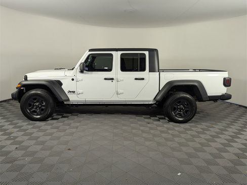 Used 2021 Jeep Gladiator Sport w/ Trailer Tow Package image 8