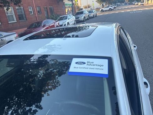 Certified 2017 Ford Fusion SE w/ Equipment Group 601A image 9