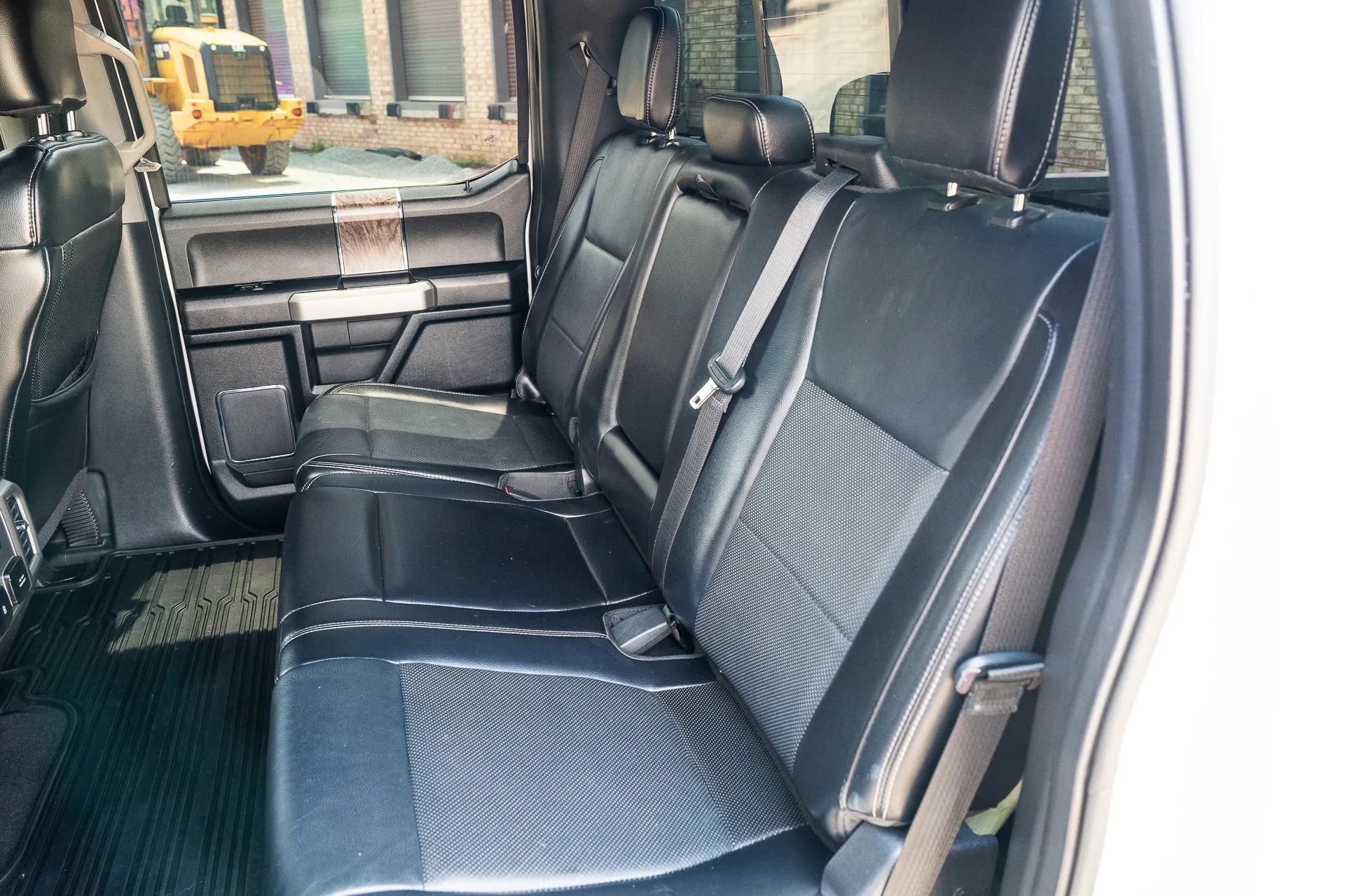 Used 2019 Ford F350 Lariat w/ Lariat Value Package AWD/4WD image 29