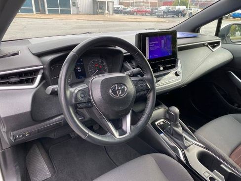Used 2025 Toyota Corolla SE FWD image 12
