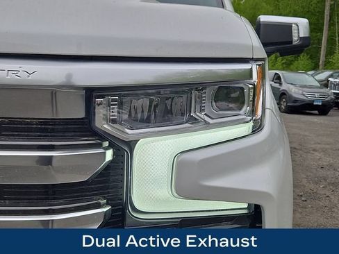 Used 2025 Chevrolet Silverado 1500 High Country w/ Technology Package AWD/4WD image 40