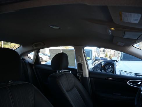 Used 2018 Nissan Sentra SV image 18