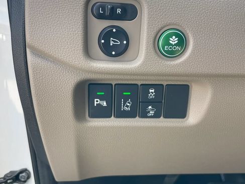 Used 2017 Honda Pilot Elite image 25